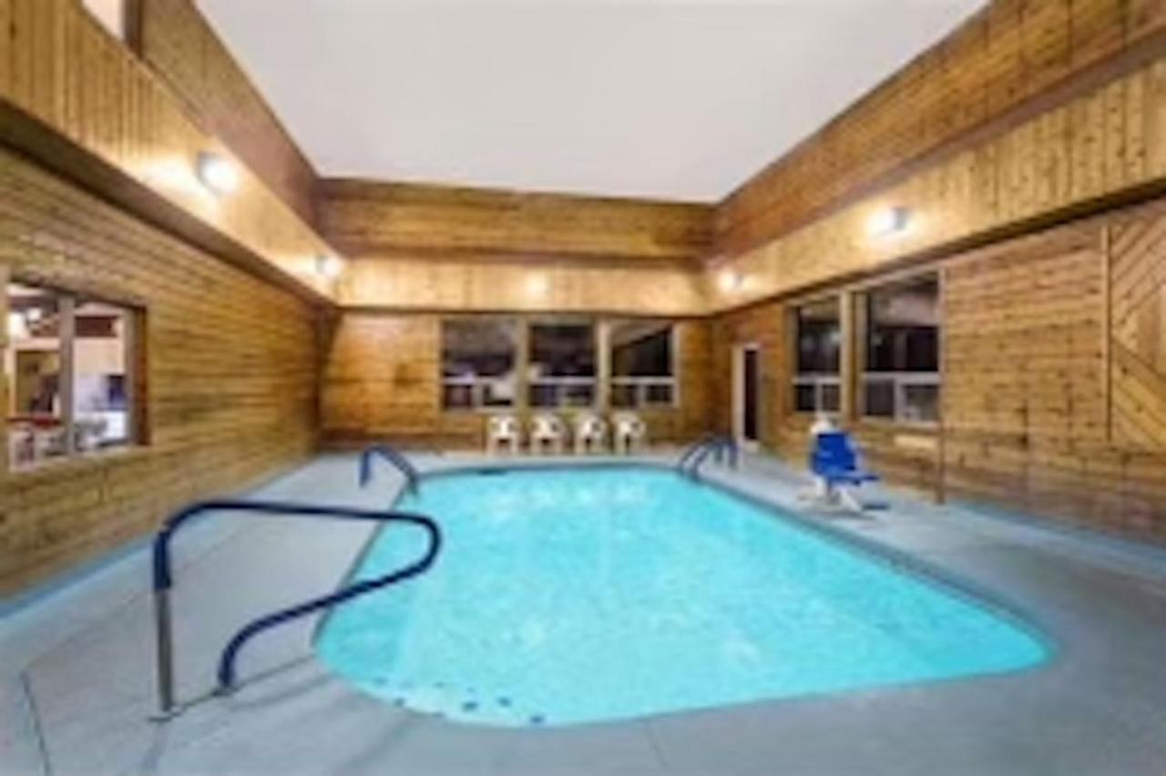 Pinetop Studio Suites المظهر الخارجي الصورة
