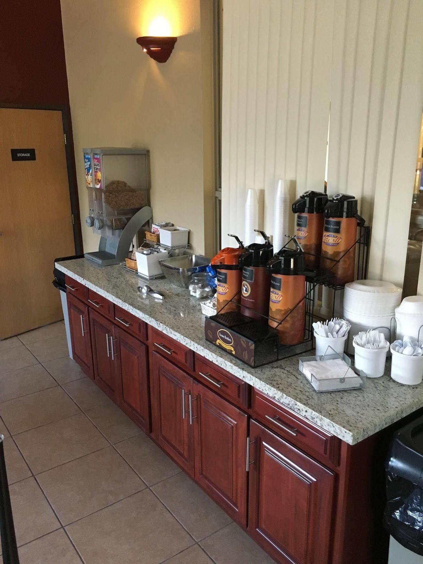 Pinetop Studio Suites المظهر الخارجي الصورة